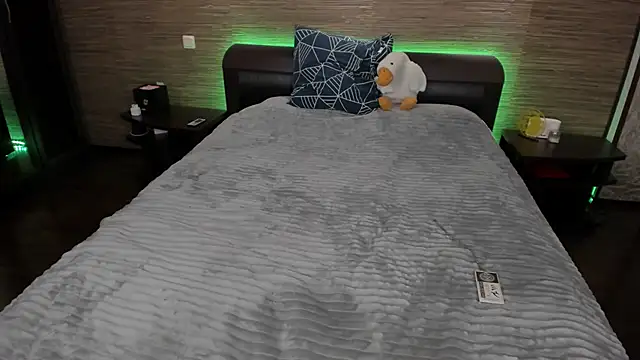 Snapshot of Lust_One_ chatting on 12.13.24 Lust One online show from 12.13.24