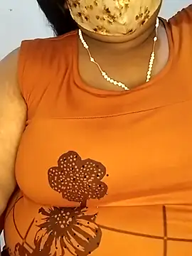 Snapshot of Sexy_Radhikaa chatting on 05.02.26 Sexy Radhikaa online show from 05.02.26