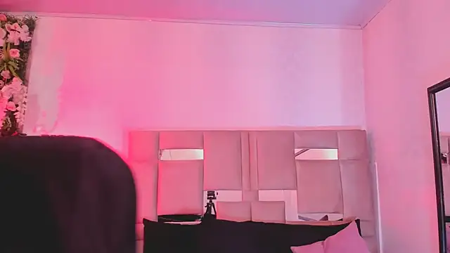 natacha  black  online show from 02.25.25