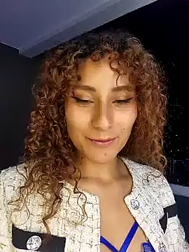 Snapshot of varenkaivanova_22 chatting on 12.06.24 varenkaivanova 22 online show from 12.06.24