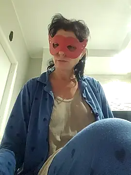 Vagabondainnamorata online show from 11.25.25