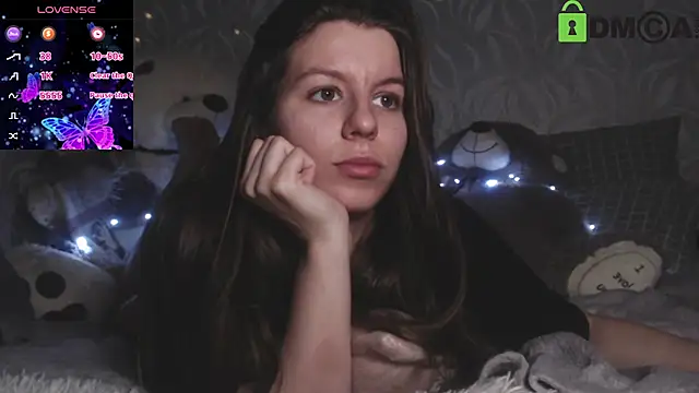 Snapshot of juicy_mystery chatting on 10.27.25 juicy mystery online show from 10.27.25