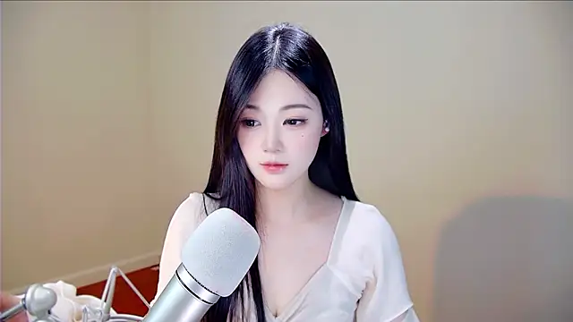 Snapshot of memeda chatting on 11.26.25 memeda online show from 11.26.25