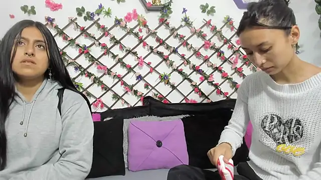 Snapshot of abby_eemily chatting on 02.17.25 abby eemily online show from 02.17.25