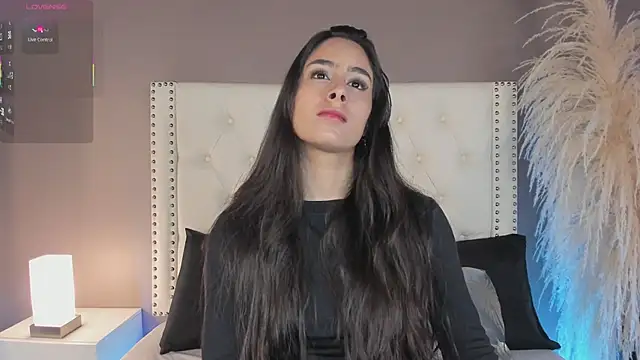 Snapshot of Julia_Martinez_ chatting on 04.29.26 Julia Martinez online show from 04.29.26