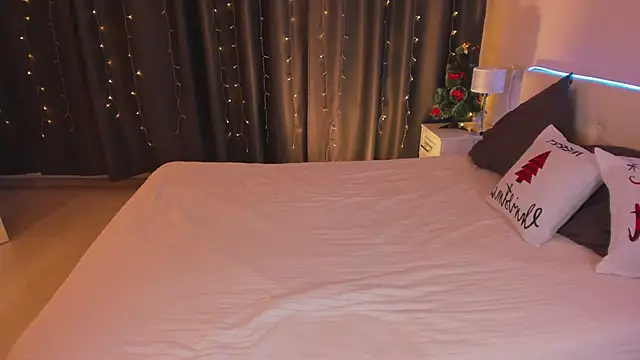 Snapshot of Kleo_Godde chatting on 01.08.25 Kleo Godde online show from 01.08.25