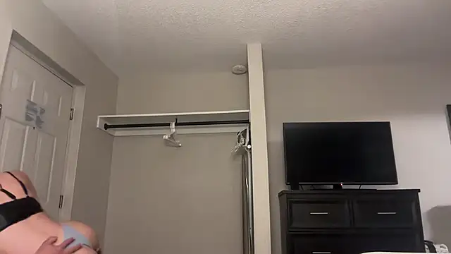 emilyrod01 online show from 12.10.24