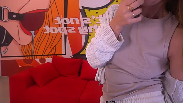 Snapshot of DreamyLinaa chatting on 01.06.25 DreamyLinaa online show from 01.06.25