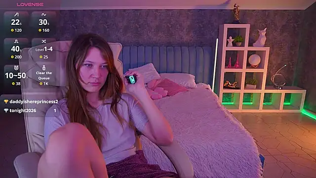 DreamyLinaa online show from 04.21.26