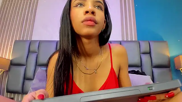 AshleyHill2 online show from 02.21.25