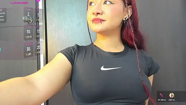 Snapshot of aurora_johnson_ chatting on 07.30.26 aurora johnson online show from 07.30.26