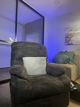 DimitriSullivan  online show from 03.02.25