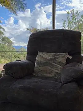 DimitriSullivan  online show from 10.23.25