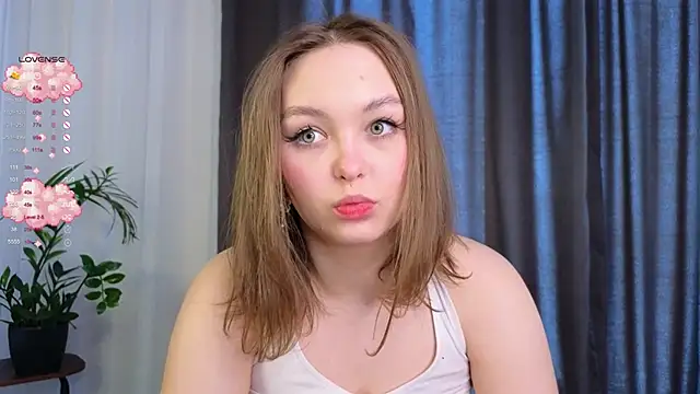 Snapshot of GwendolynFinch chatting on 03.12.25 GwendolynFinch online show from 03.12.25