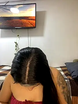 Leyna Kenet online show from 09.28.25