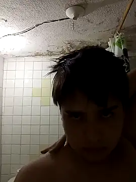 Snapshot of AndrewPherson chatting on 02.24.25 AndrewPherson online show from 02.24.25