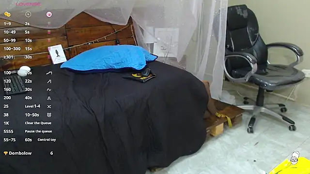 Snapshot of AndrewPherson chatting on 03.19.25 AndrewPherson online show from 03.19.25