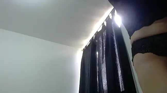 nicolle milf1978 online show from 02.22.25