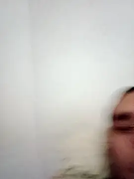 Snapshot of Lalokhalifo chatting on 12.16.24 Lalokhalifo online show from 12.16.24