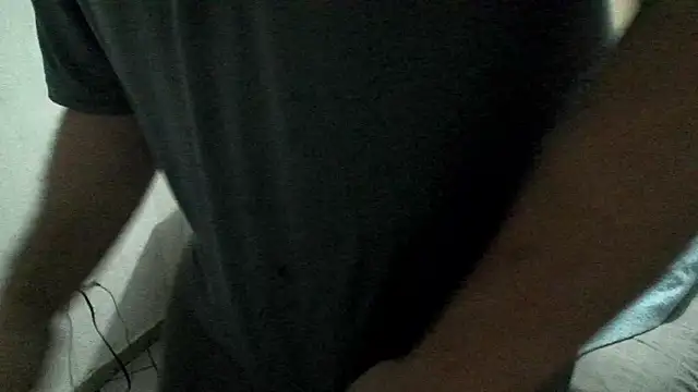 Snapshot of Lalokhalifo chatting on 01.18.25 Lalokhalifo online show from 01.18.25