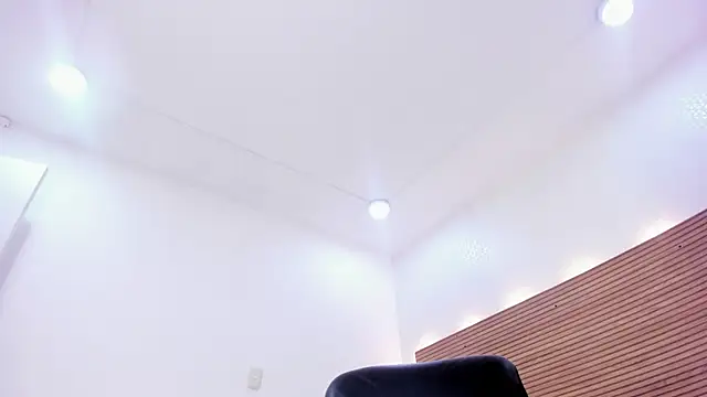 Snapshot of hanna__jadidi chatting on 02.28.25 hanna jadidi online show from 02.28.25