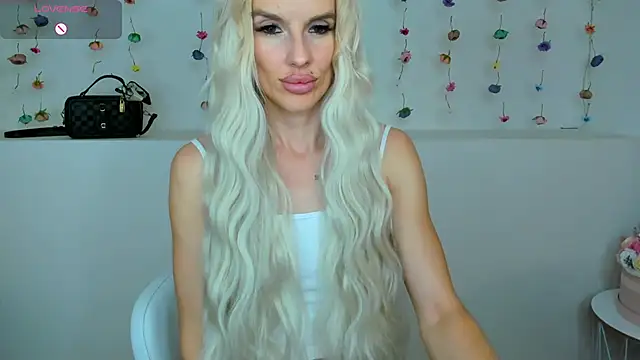 Lana kitty   online show from 09.22.25