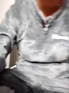 Snapshot of shalini_fire chatting on 11.17.25 shalini fire online show from 11.17.25