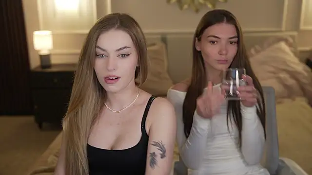 Snapshot of Maggie_tenderness chatting on 09.12.25 Maggie tenderness online show from 09.12.25