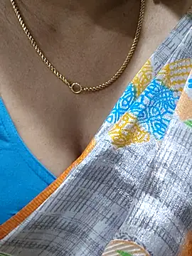 Snapshot of rekha_naier chatting on 03.08.25 rekha naier online show from 03.08.25