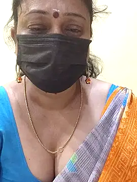 Snapshot of rekha_naier chatting on 03.09.25 rekha naier online show from 03.09.25