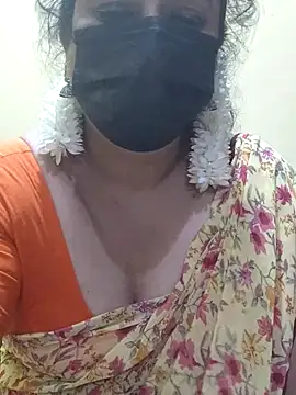 Snapshot of rekha_naier chatting on 03.12.25 rekha naier online show from 03.12.25