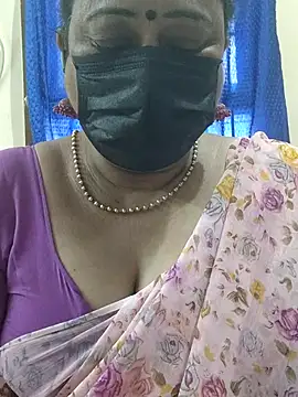 Snapshot of rekha_naier chatting on 09.19.25 rekha naier online show from 09.19.25