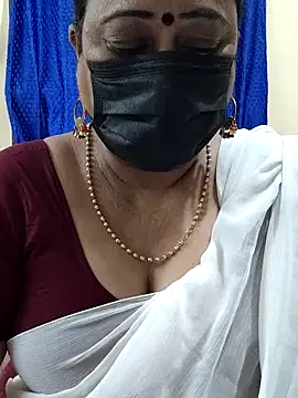 Snapshot of rekha_naier chatting on 10.03.25 rekha naier online show from 10.03.25