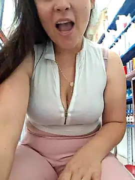 Snapshot of nidia2026 chatting on 02.06.25 nidia2026 online show from 02.06.25