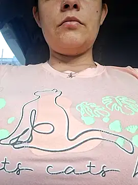 Snapshot of nidia2026 chatting on 09.23.25 nidia2026 online show from 09.23.25