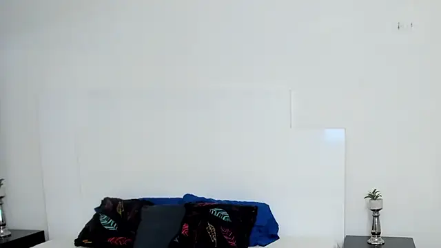 Snapshot of Dylan_Taylor chatting on 02.15.25 Dylan Taylor online show from 02.15.25