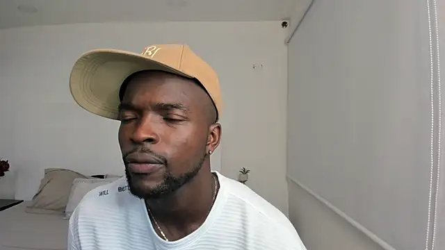 Snapshot of Dylan_Taylor chatting on 02.23.25 Dylan Taylor online show from 02.23.25