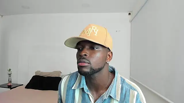 Snapshot of Dylan_Taylor chatting on 03.04.25 Dylan Taylor online show from 03.04.25