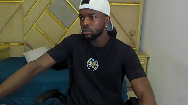 Snapshot of Dylan_Taylor chatting on 10.21.25 Dylan Taylor online show from 10.21.25