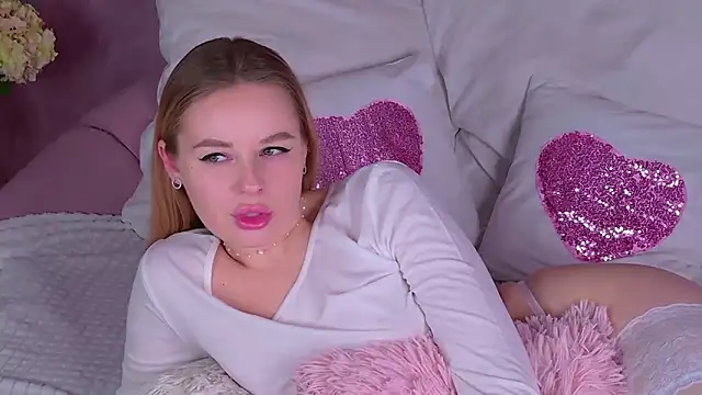 BeatriceEsmont online show from 01.28.25