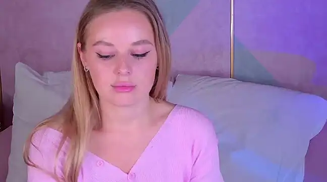 BeatriceEsmont online show from 03.04.25