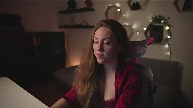 Snapshot of Berberis__Silene chatting on 10.08.25 Berberis Silene online show from 10.08.25