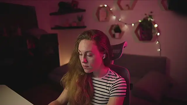 Snapshot of Berberis__Silene chatting on 10.12.25 Berberis Silene online show from 10.12.25