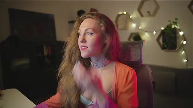 Snapshot of Berberis__Silene chatting on 10.22.25 Berberis Silene online show from 10.22.25