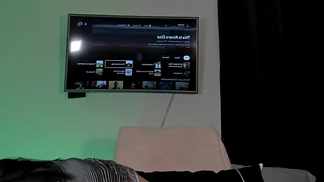 Snapshot of AnabelWolf chatting on 02.21.25 AnabelWolf online show from 02.21.25