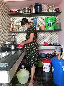 Tamil Shalini Lustyy online show from 09.11.25