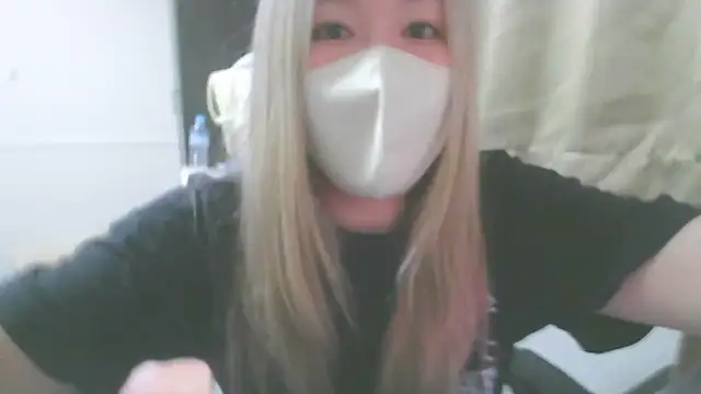 Snapshot of Remi_official chatting on 02.25.26 Remi official online show from 02.25.26