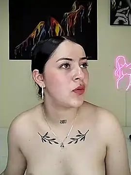 Snapshot of Emily-Hott- chatting on 12.27.24 Emily-Hott- online show from 12.27.24