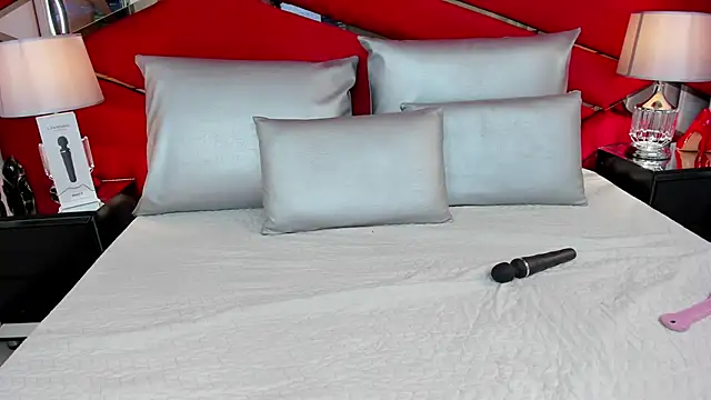 Snapshot of AdeleGray chatting on 01.14.25 AdeleGray online show from 01.14.25