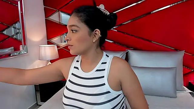 Snapshot of AdeleGray chatting on 03.12.25 AdeleGray online show from 03.12.25